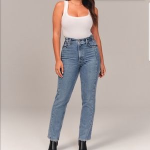 Abercrombie & Fitch Curve Love Ultra High Rise 90's Straight Jeans Size 27